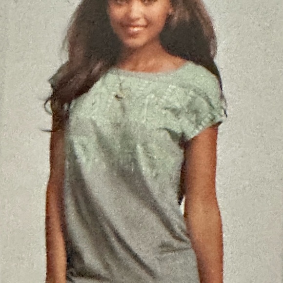 Gray and Teal Geometric Tee - Picture 2 of 3